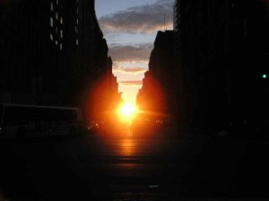 manhattanhenge-neil-degrasse-tyson-stonehenge-590x442